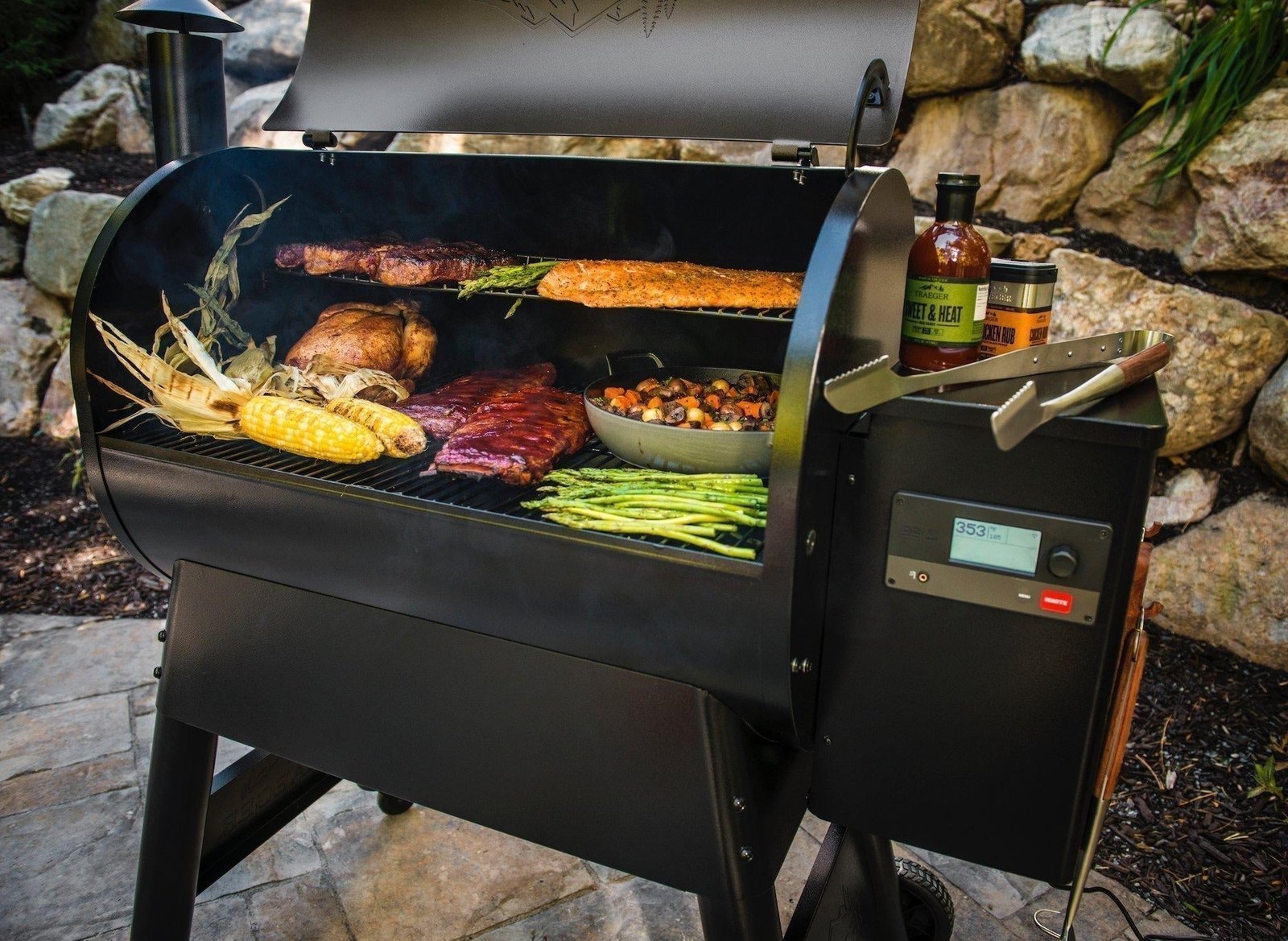 Traeger Black Pro 780 WiFi-Enabled Pellet Grill - Image 8