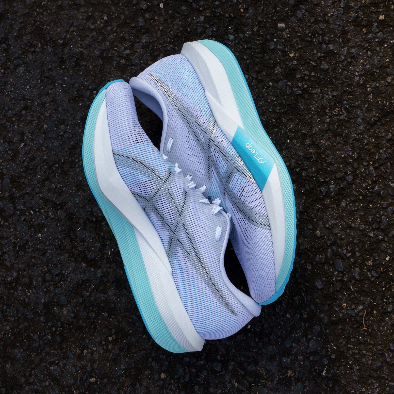 Unisex ASICS Magic Speed 5 - Image 2